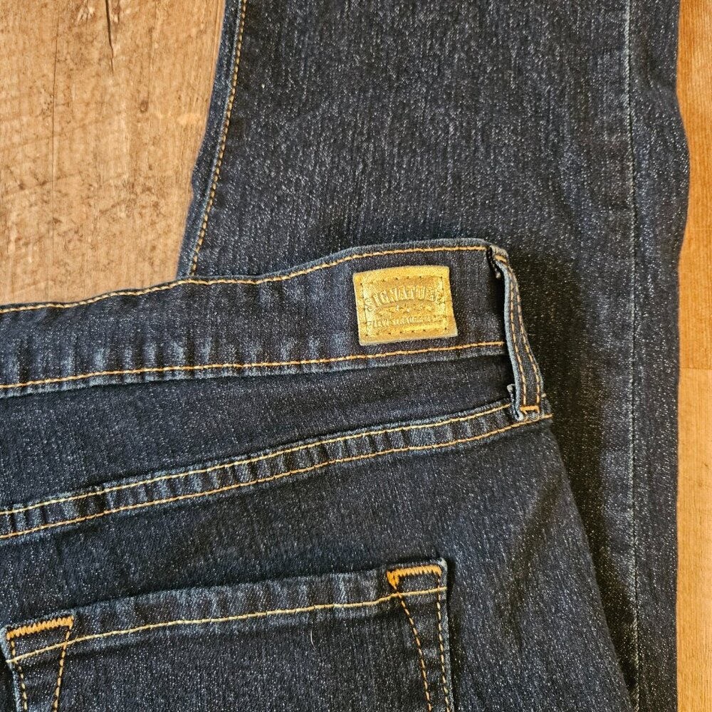 Levi Strauss Signature Gold Totally Shaping Bootcut Jeans Women’s Size 18 Dark W - Picture 3 of 4